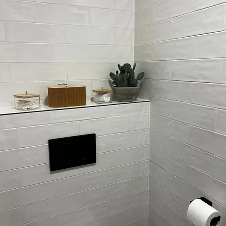 Apartament 1717 *