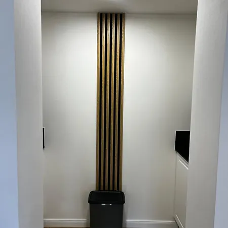 1717 Apartment